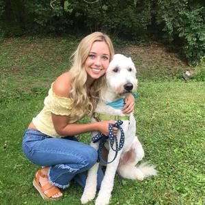 Meet your Posher, Caroline